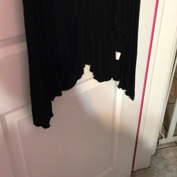 Robin K Cover Up Blouse - Picture 2 of 5